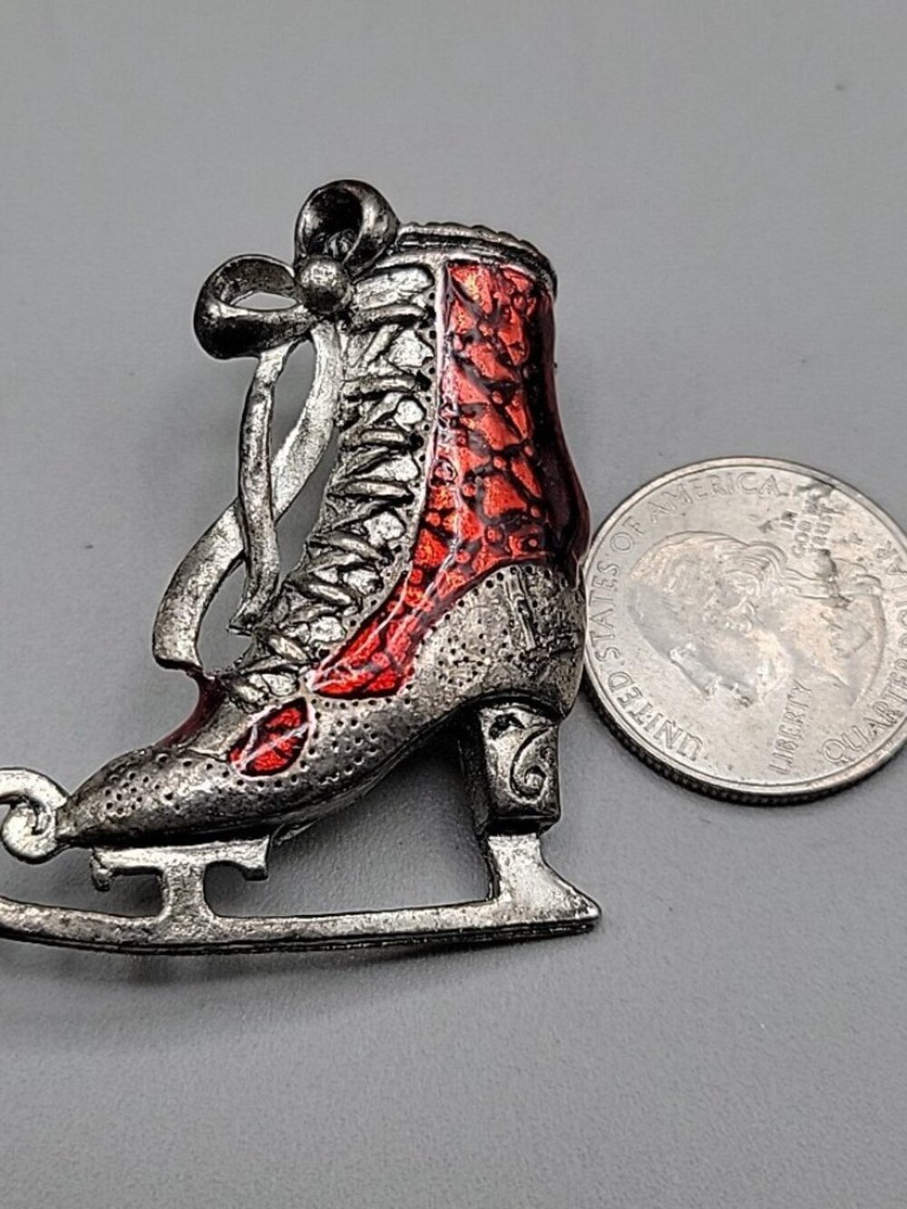 Vintage Red & Silver Tone Ice Skate Brooch Laced Up With Bow - Picture 7 of 7